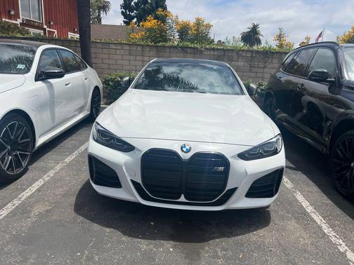Alpine White 2022 BMW M440 i