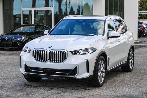Mineral White Metallic 2026 BMW X5 xDrive40i