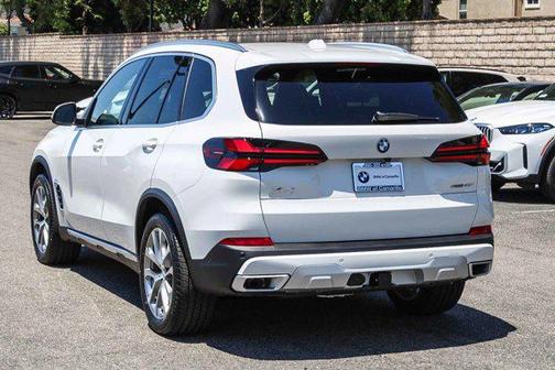 Alpine White 2026 BMW X5 sDrive40i