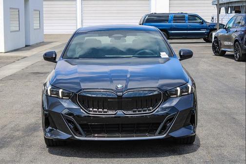 Dark Graphite Metallic 2027 BMW 530 i