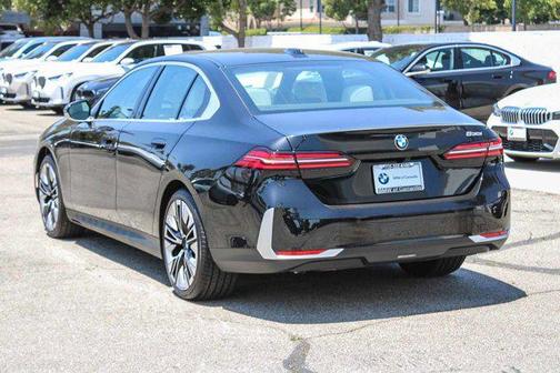 Black 2026 BMW 530 530i