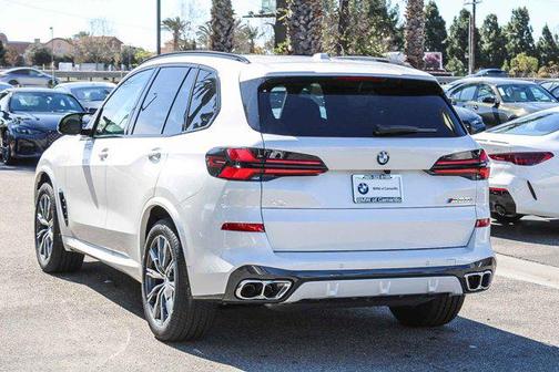 Mineral White Metallic 2026 BMW X5 M60i