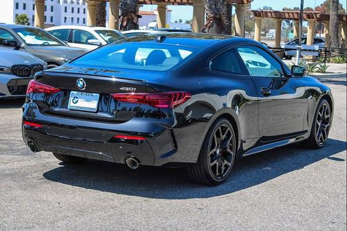 Black Sapphire Metallic 2026 BMW 430 i