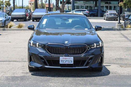 Black Sapphire Metallic 2026 BMW 530 530i