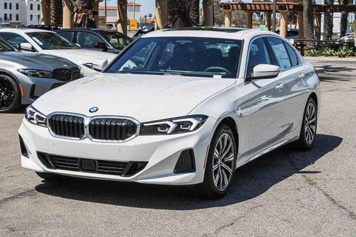 Alpine White 2026 BMW 330 330i