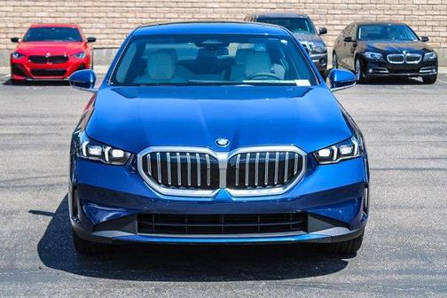 Phytonic Blue Metallic 2026 BMW 530 530i
