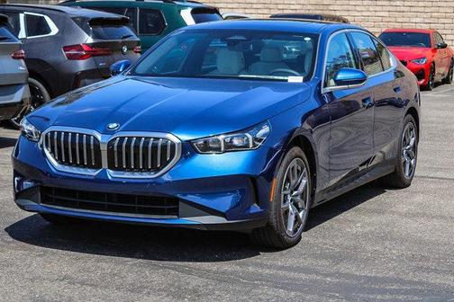 Phytonic Blue Metallic 2026 BMW 530 530i