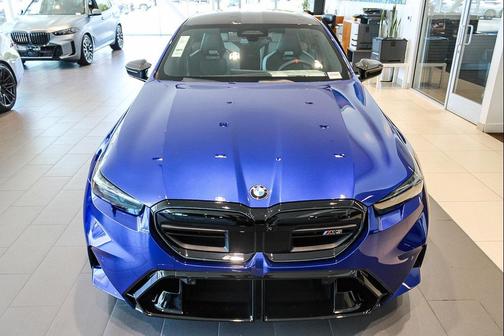 Marina Bay Blue Metallic 2026 BMW M5 Base