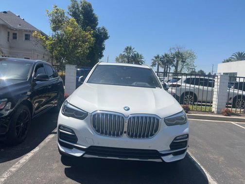 Mineral White Metallic 2021 BMW X5 xDrive40i