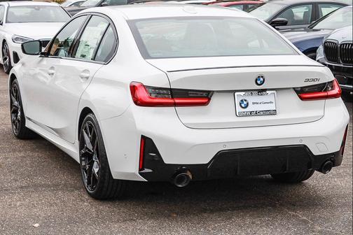 Alpine White 2026 BMW 330 330i