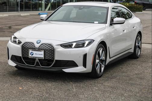 Mineral White Metallic 2025 BMW i4 Gran Coupe xDrive40