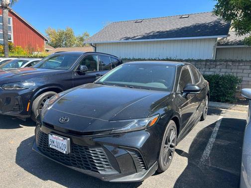 Midnight Black Metallic 2025 Toyota Camry SE