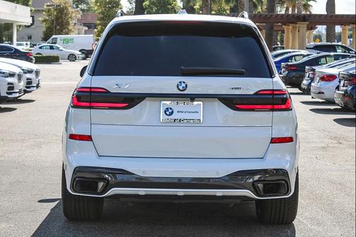 Alpine White 2024 BMW X7 xDrive40i