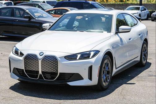 Mineral White Metallic 2026 BMW i4 Gran Coupe xDrive40