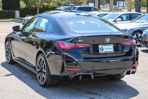 Black Sapphire Metallic 2026 BMW i4 Gran Coupe xDrive40