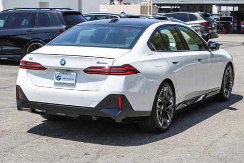 Alpine White 2026 BMW i5 M60