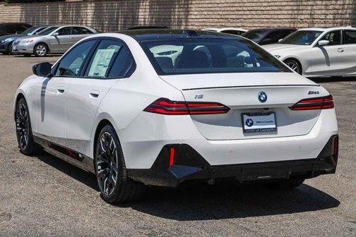 Alpine White 2026 BMW i5 M60