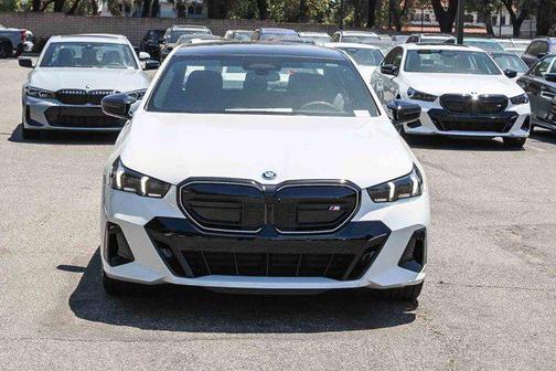 Alpine White 2026 BMW i5 M60