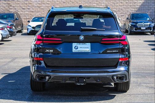 Black Sapphire Metallic 2026 BMW X5 PHEV xDrive50e