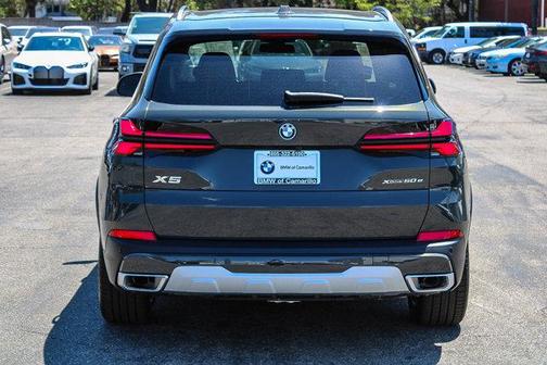 Dravit Grey Metallic 2026 BMW X5 PHEV xDrive50e