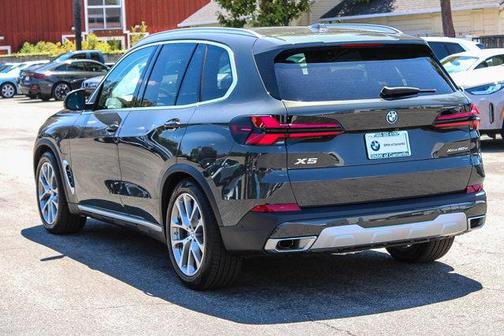 Dravit Grey Metallic 2026 BMW X5 PHEV xDrive50e