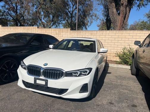 Alpine White 2024 BMW 330 330i