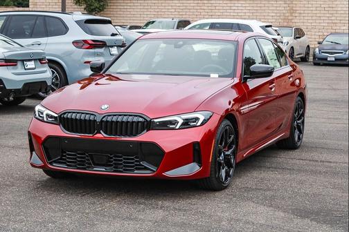 Vegas Red Metallic 2026 BMW 330 330i