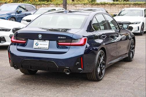Tanzanite Blue II Metallic 2026 BMW 330 330i