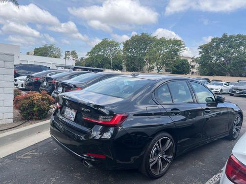 Black Sapphire Metallic 2023 BMW 330 330i