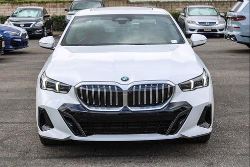 Alpine White 2027 BMW 530 i