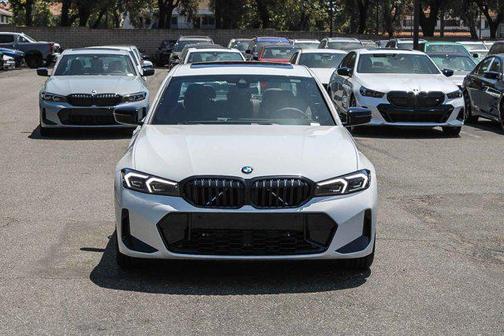 Alpine White 2026 BMW 330 330i