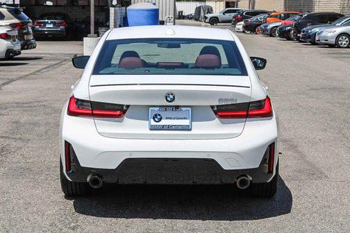 Alpine White 2026 BMW 330 330i
