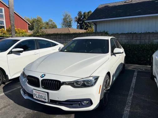 Alpine White 2018 BMW 330e iPerformance