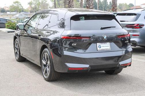 Dark Graphite Metallic 2026 BMW iX xDrive60