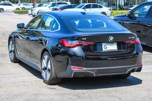 Black Sapphire Metallic 2026 BMW i4 Gran Coupe xDrive40