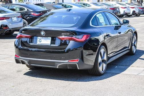 Black Sapphire Metallic 2026 BMW i4 Gran Coupe xDrive40