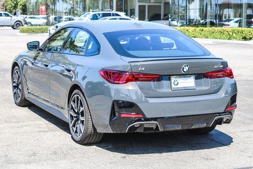 Dravit Grey Metallic 2026 BMW i4 Gran Coupe xDrive40