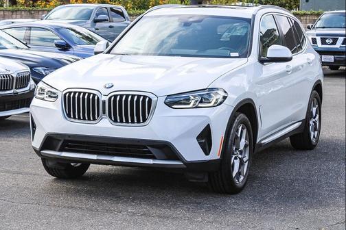 Mineral White Metallic 2022 BMW X3 xDrive30i