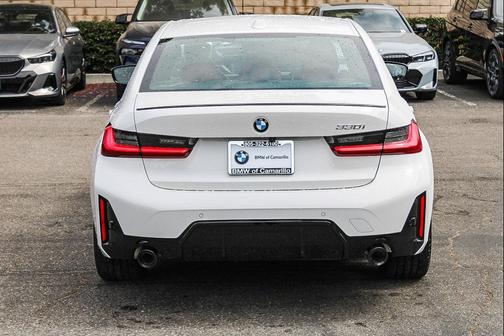 Alpine White 2026 BMW 330 330i