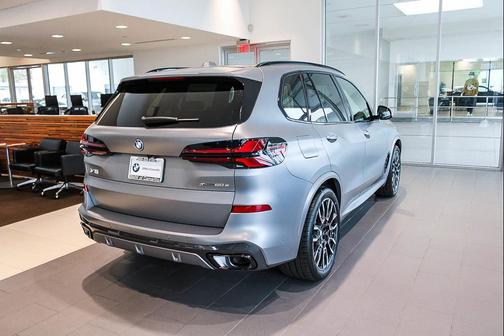 Frozen Pure Grey Metallic 2026 BMW X5 PHEV xDrive50e