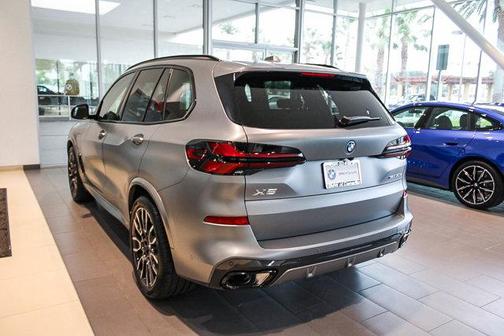 Frozen Pure Grey Metallic 2026 BMW X5 PHEV xDrive50e