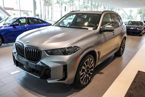 Frozen Pure Grey Metallic 2026 BMW X5 PHEV xDrive50e