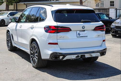 Mineral White Metallic 2026 BMW X5 PHEV xDrive50e