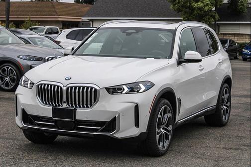 Alpine White 2026 BMW X5 sDrive40i