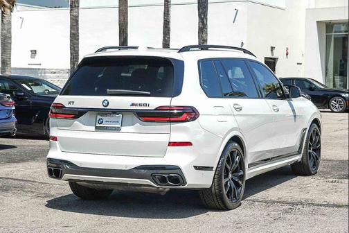Alpine White 2024 BMW X7 M60i