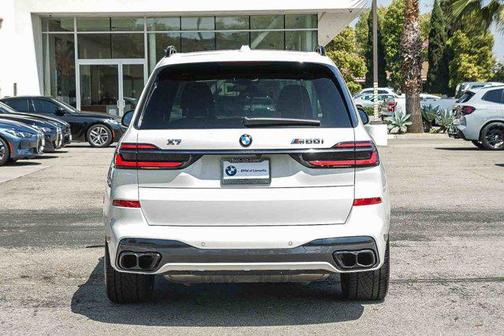 Alpine White 2024 BMW X7 M60i