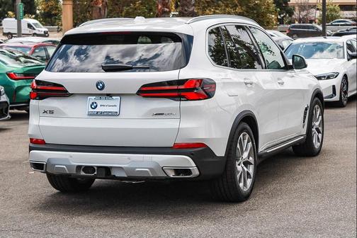 Alpine White 2026 BMW X5 PHEV xDrive50e