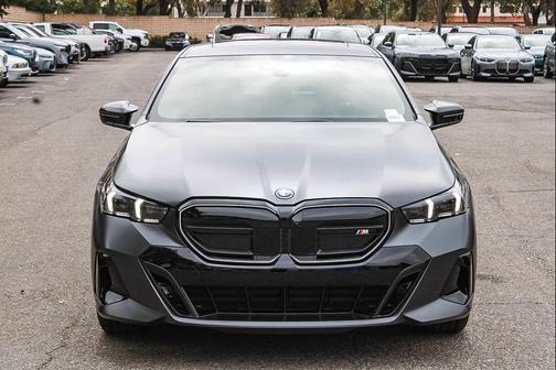 Frozen Deep Grey 2026 BMW i5 M60