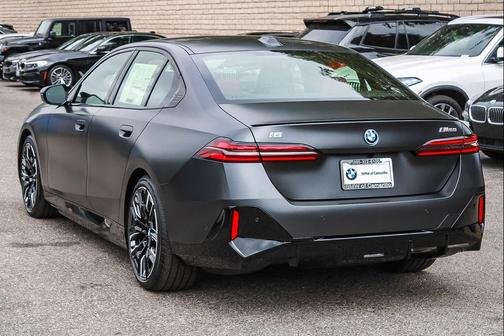 Frozen Deep Grey 2026 BMW i5 M60