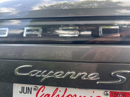 Quartzite Metallic 2019 Porsche Cayenne S